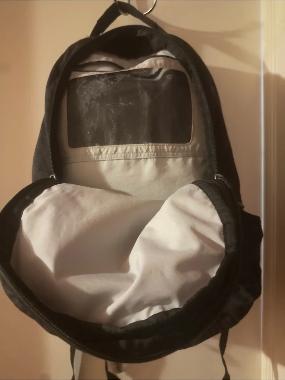 Patagonia Black Men's Daypack Backpack